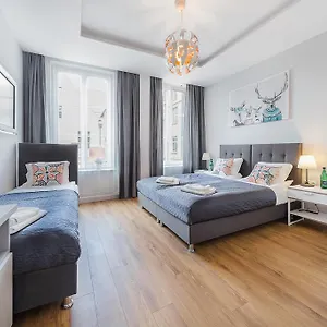 3* Appart hôtel Six Suites, Old Town